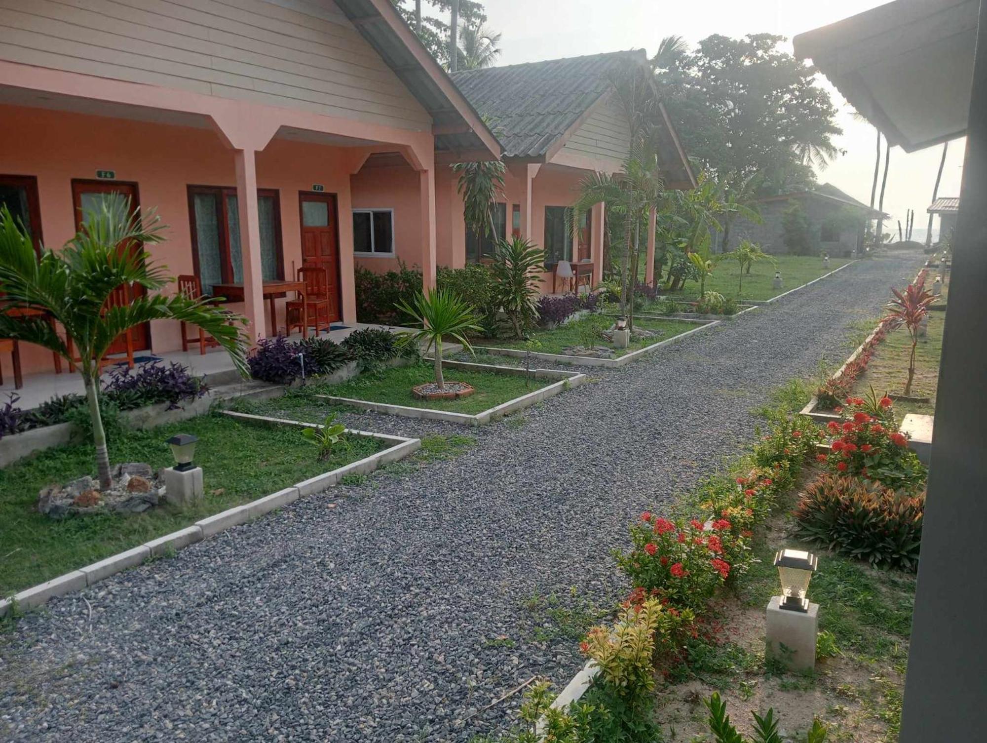 Scandinavian Beach Resort Ko Lanta 外观 照片